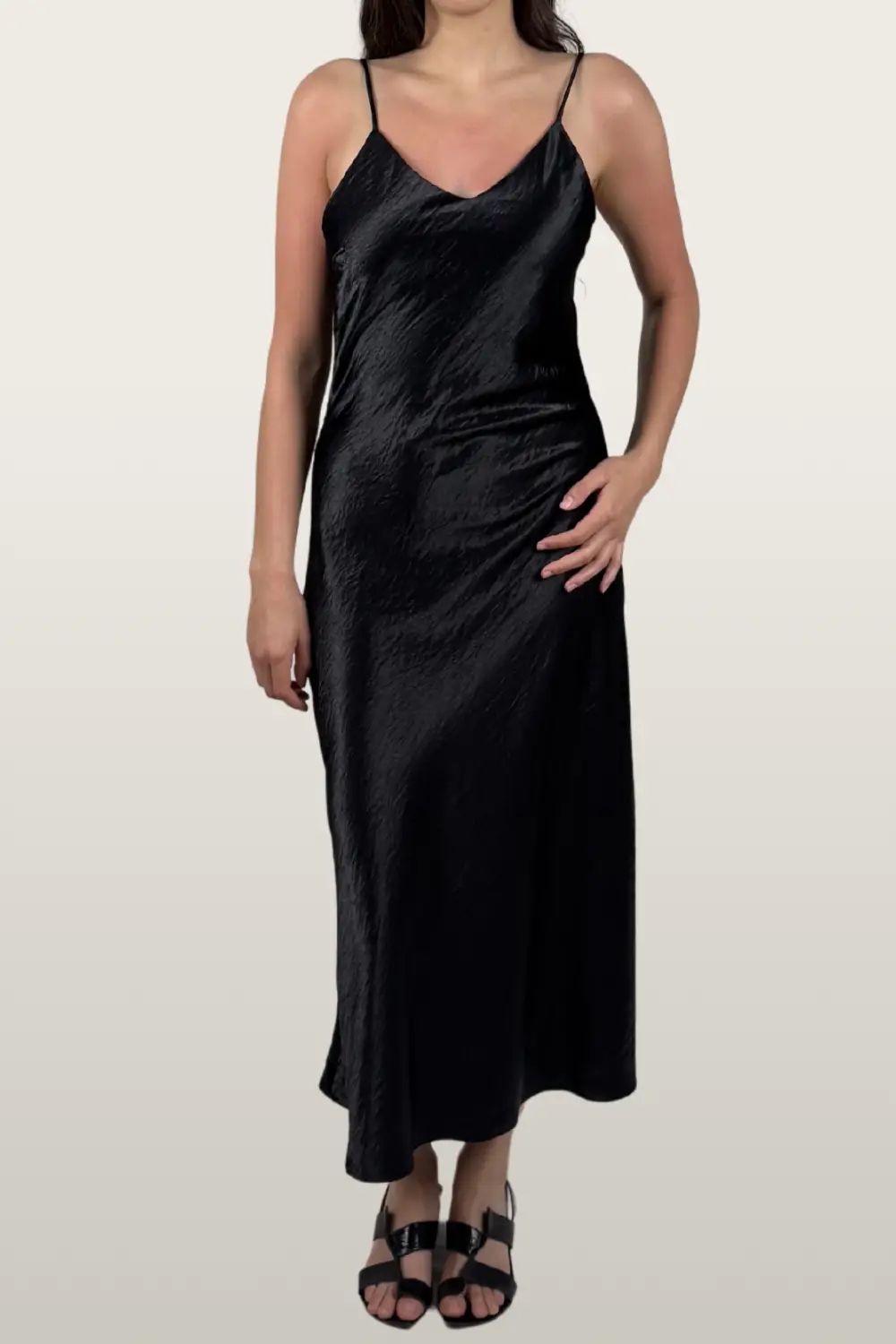 סאטן דמוי קטיפה שחור