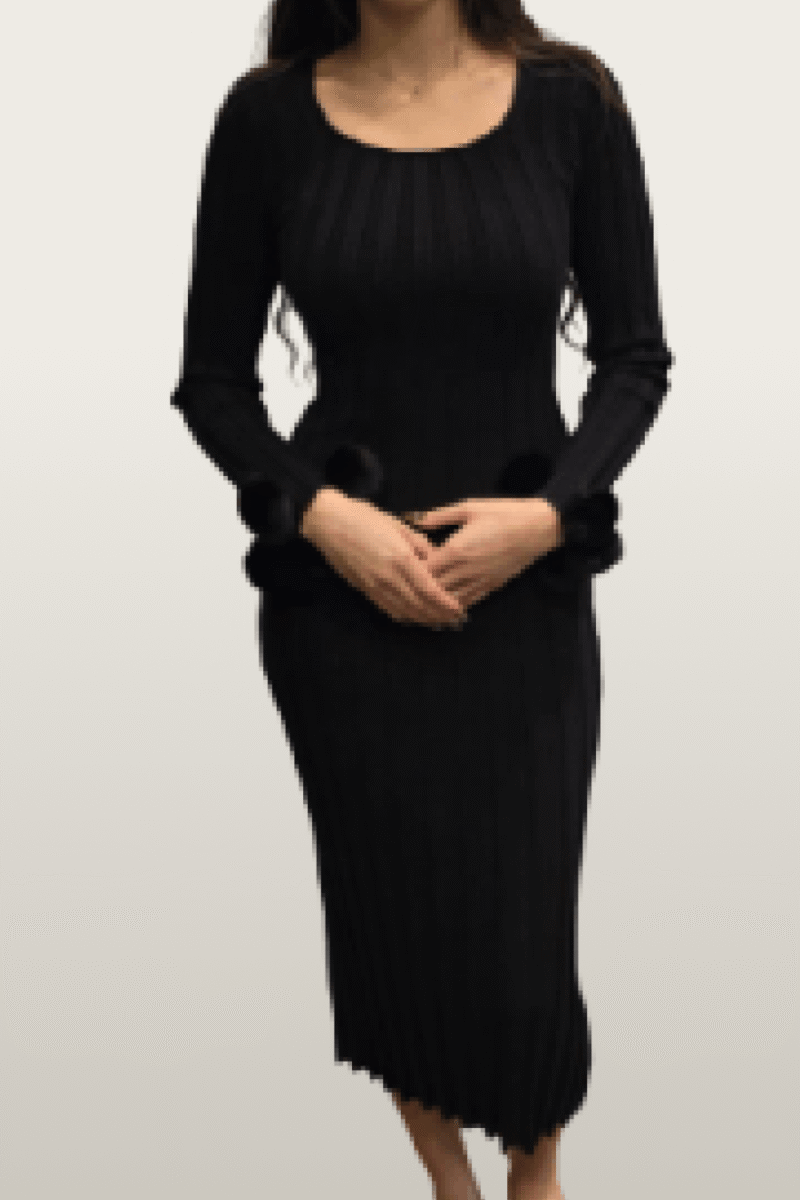 שמלת פונפונים שחור